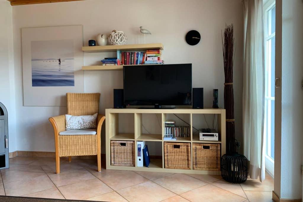 Ferienhaus Mit Bootssteg Am See In ไรน์สแบร์ก ภายนอก รูปภาพ