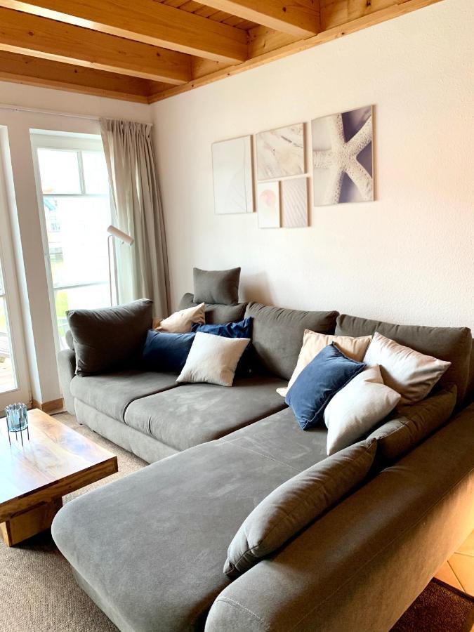 Ferienhaus Mit Bootssteg Am See In ไรน์สแบร์ก ภายนอก รูปภาพ